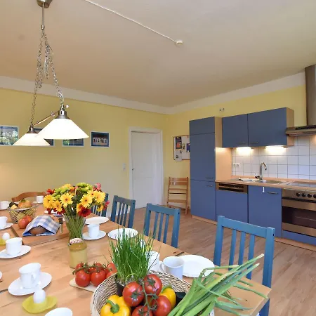 Pet-Friendly Apartment Near Sea In Wittenbeck * Kuehlungsborn