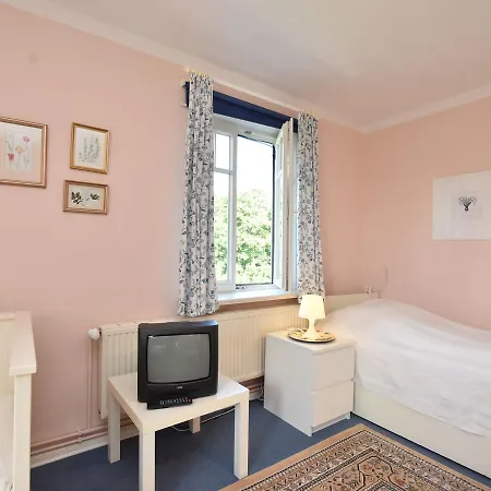 Pet-Friendly Apartment Near Sea In Wittenbeck * Ostseebad Kühlungsborn