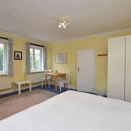 Pet-Friendly Apartment Near Sea In Wittenbeck * Kuehlungsborn