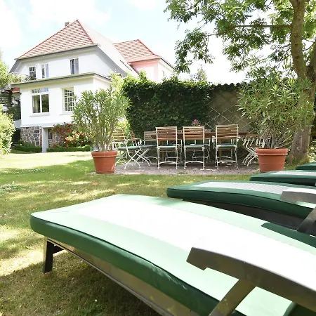 Pet-Friendly Apartment Near Sea In Wittenbeck * Ostseebad Kühlungsborn